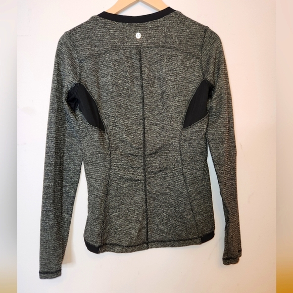 LULULEMON Base Runner Long Sleeve, size 6 - Picture 8 of 13